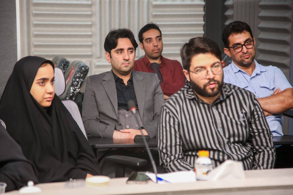 نشست فرهنگی انتقال تجربه «مدیریت زمان و بودجه در تولید فیلمکوتاه» در قم برگزار شد انجمن سینمای جوانان ایران - دفترقم پایگاه خبری قم سینما