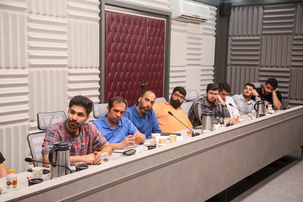 نشست فرهنگی انتقال تجربه «مدیریت زمان و بودجه در تولید فیلمکوتاه» در قم برگزار شد انجمن سینمای جوانان ایران - دفترقم پایگاه خبری قم سینما