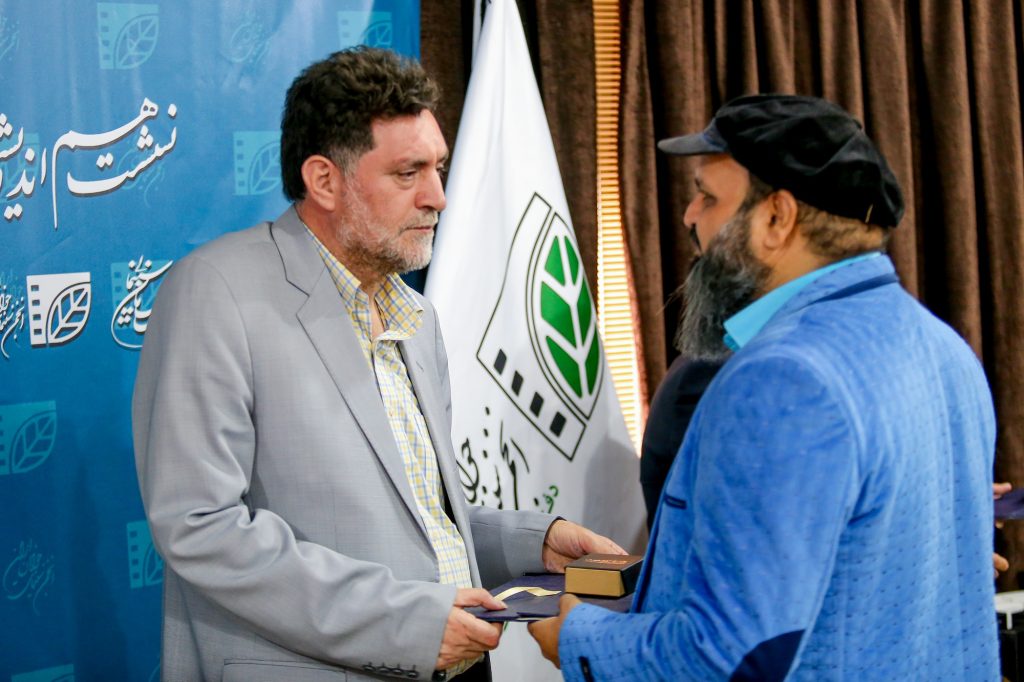 معلمان سینما در قم تجلیل شدند انجمن سینمای جوانان ایران - دفترقم پایگاه خبری قم سینما