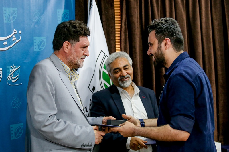 معلمان سینما در قم تجلیل شدند انجمن سینمای جوانان ایران - دفترقم پایگاه خبری قم سینما